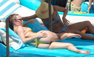 Rumer Willis feet photo thumbnail
