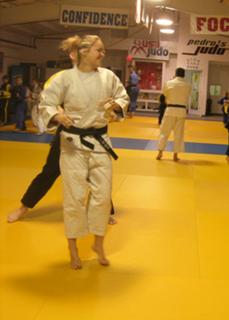 Ronda Rousey feet photo thumbnail
