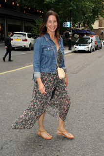 Andrea McLean feet photo thumbnail