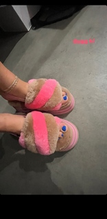 Addison Rae feet photo thumbnail