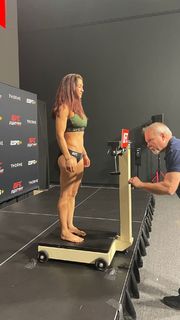 Miesha Tate feet photo thumbnail