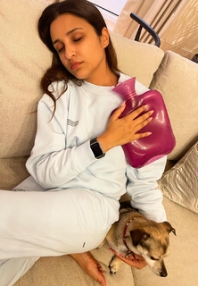 Parineeti Chopra feet photo thumbnail