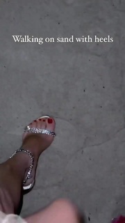 Xenia Tchoumitcheva feet photo thumbnail