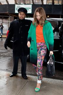 Jessica Alba feet photo thumbnail