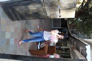 Zareen Khan feet photo thumbnail
