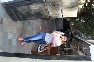 Zareen Khan feet photo thumbnail