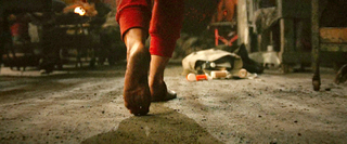 Emily Blunt feet photo thumbnail