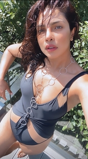 Priyanka Chopra Jonas feet photo thumbnail