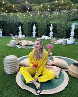 Chiara Ferragni feet photo thumbnail