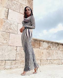 Anitta feet photo thumbnail