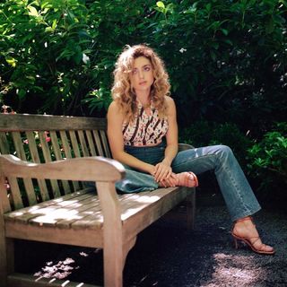 Peyton List feet photo thumbnail