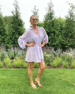 Molly Sims feet photo thumbnail