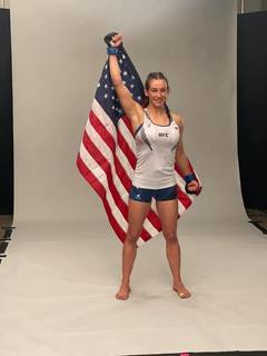 Miesha Tate feet photo thumbnail
