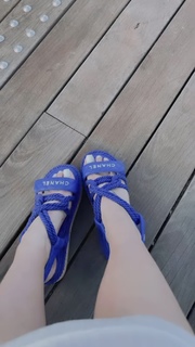 Victoria Waldrip feet photo thumbnail