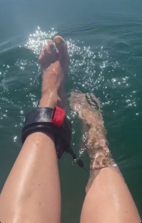 Tina O'Brien feet photo thumbnail