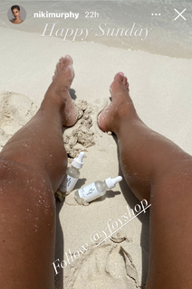 Nicole Murphy feet photo thumbnail