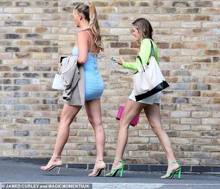 Ferne McCann feet photo thumbnail
