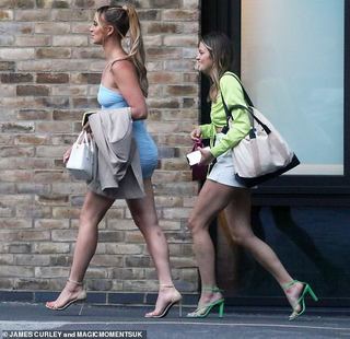 Ferne McCann feet photo thumbnail
