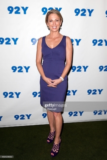 Amy Robach feet photo thumbnail