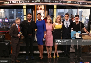 Amy Robach feet photo thumbnail