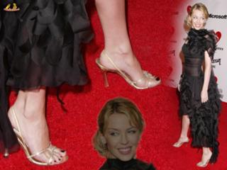 Kylie Minogue feet photo thumbnail