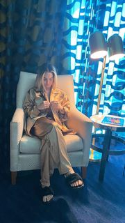 JoJo feet photo thumbnail