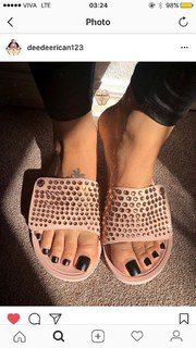 Deedee Rican feet photo thumbnail