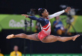 Simone Biles feet photo thumbnail