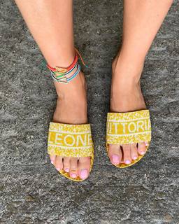 Chiara Ferragni feet photo thumbnail