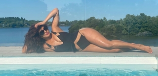 Priyanka Chopra Jonas feet photo thumbnail