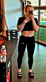 Kay Hansen feet photo thumbnail