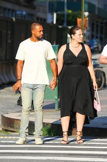Ashley Graham feet photo thumbnail