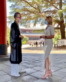 Amy Robach feet photo thumbnail