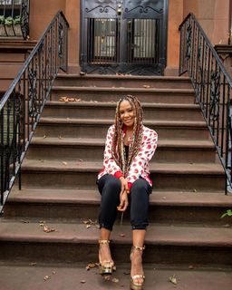 Angela Yee feet photo thumbnail