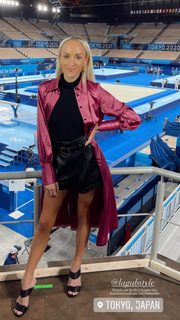 Nastia Liukin feet photo thumbnail