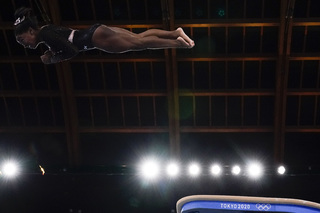 Simone Biles feet photo thumbnail