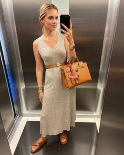 Chiara Ferragni feet photo thumbnail