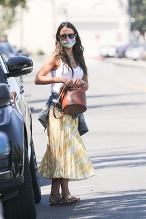 Jordana Brewster feet photo thumbnail