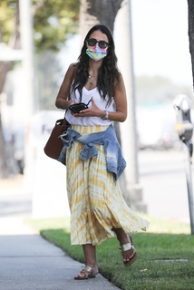 Jordana Brewster feet photo thumbnail