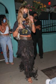 Rita Ora feet photo thumbnail