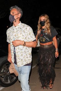 Rita Ora feet photo thumbnail
