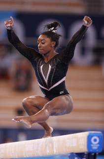 Simone Biles feet photo thumbnail