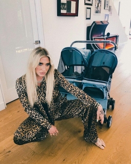 Kesha feet photo thumbnail
