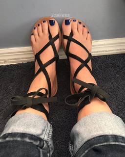 Jenelle Jcakess feet photo thumbnail