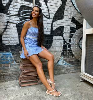 Cristina Pedroche feet photo thumbnail