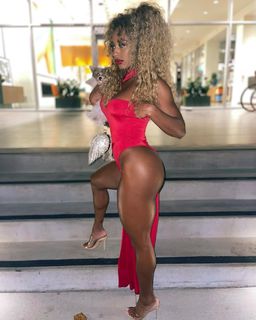 Qimmah Russo feet photo thumbnail