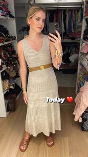 Chiara Ferragni feet photo thumbnail