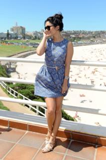 Vanessa Hudgens feet photo thumbnail