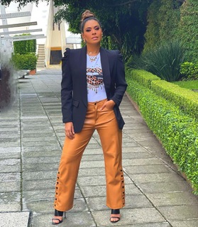 Galilea Montijo feet photo thumbnail