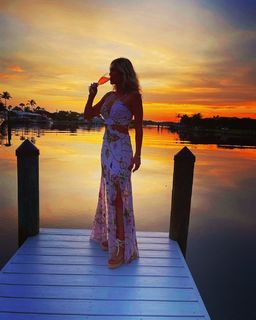 Lívia Andrade feet photo thumbnail